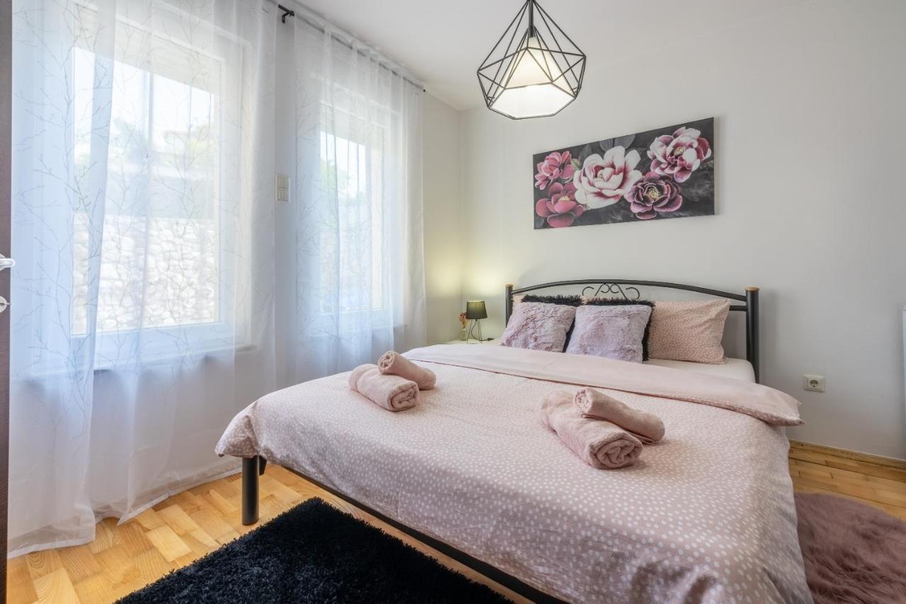 Marie Apartment ซริกเวนิซา ภายนอก รูปภาพ